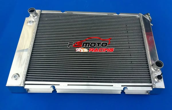 Aluminium Radiator, Kerne Dimensioner 19 3/4" x 14 1/4", Samlede Dimensioner 24" x 16 1/2", Øvre Indløbsstørrelse 1 5/16"