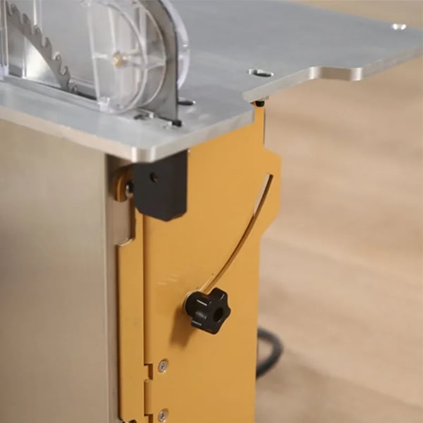 Tømrerens Skydende Bordsav, 220V Effekt, Præcisionsvinkelskæring, Horisontal Stil, Model WT20