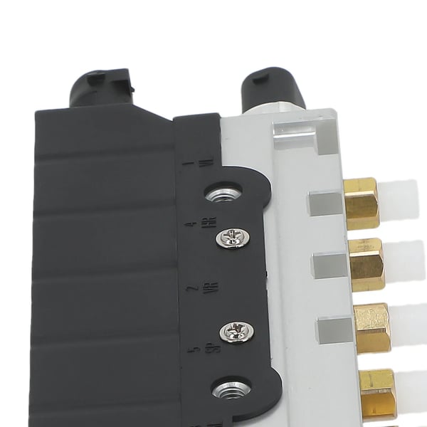 Luftaffjedringspumpe, Kompatibilitet med Airmatic-systemer, OEM-nummer 2203200104, Materiale Aluminiumlegering, Installationsnote Ingen instruktioner