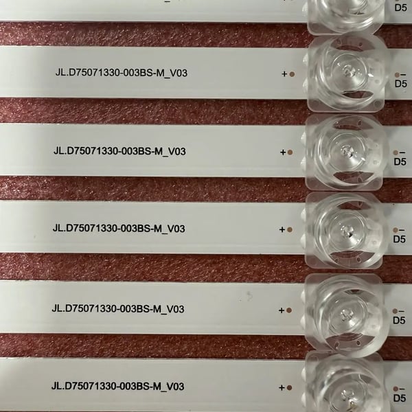 LED baggrundsbelysningsstrimmel, holdbar aluminiumkonstruktion, energieffektiv 3V drift, kompakt længde på 745 mm