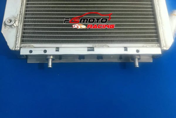 Radiator, Aluminium, Kerne Størrelse 310mm x 388mm x 36mm, Indløbsdiameter Φ32mm, Udløbsdiameter Φ32mm