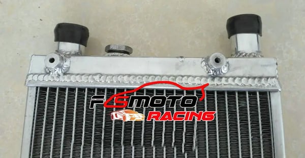 {"output_title": "Radiator, Aluminium, Samlet Størrelse 23,2” x 10” x 3”, Kerne Størrelse 18,5" x 9,7" x 1,6", Indløb Størrelse 1,25"