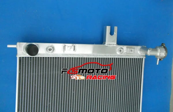 Aluminiumkøler, Kerneudmål 545mm x 590mm x 40mm, Samlede mål 860mm x 610mm x 145mm, Kompatibilitet Jeep Grand Cherokee 4.0L L6 1999-2004