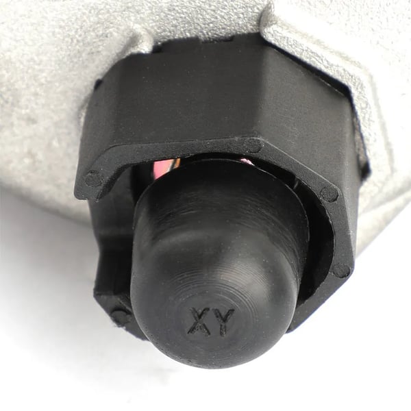 Startermotor, Heavy Duty, 12V Spænding, 9 Tænder, Dimensioner: 18x13x9 cm, ISO 9001 Certificeret