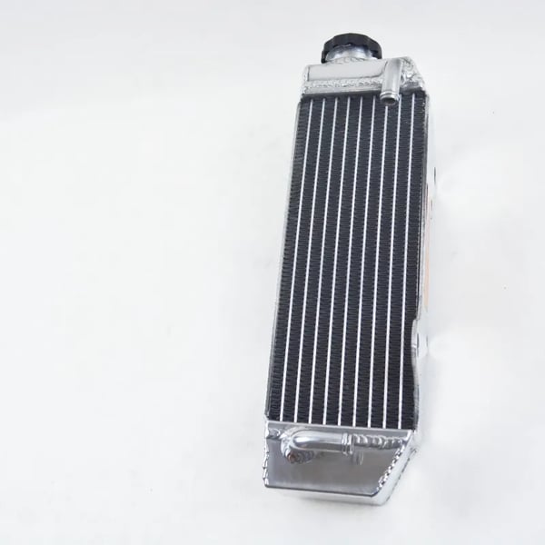 Radiator, aluminiumkonstruktion, direkte pasform til CR85R/CR85RB 2003-2008, høj køleeffektivitet, poleret finish