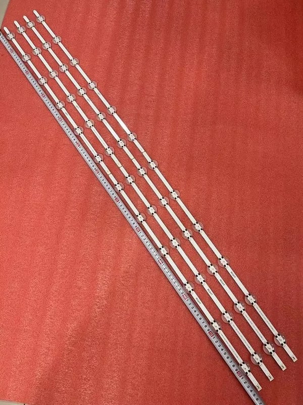 LED-taustavalaistusnauhasetti, 125,7 mm leveä, energiatehokas, himmennettävä