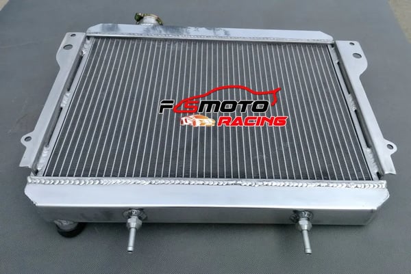 Radiator, Aluminium, Kerne Størrelse 324mm x 488mm x 40mm, Samlet Størrelse 416mm x 567mm x 60mm, Indgang/Udgang 32mm / 32mm, 2 RÆKKE