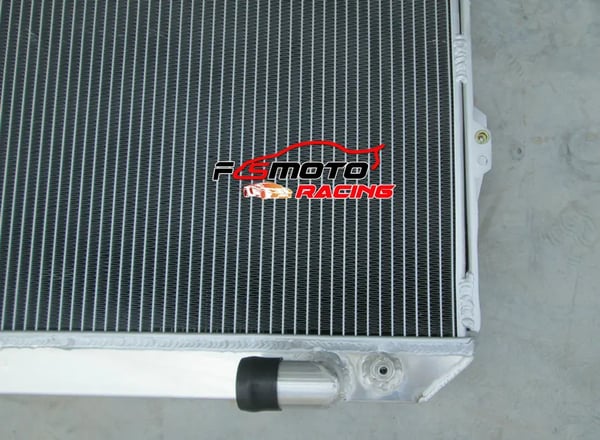 Universel Radiator, 3 Rækker, 62 mm Tykkelse, Kerne Størrelse 528x472 mm, Samlet Størrelse 600x568 mm, Kompatibilitet Pickup Truck 1988-1998