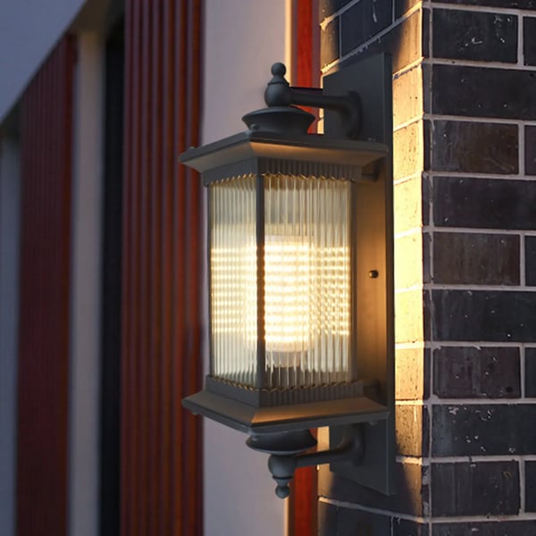 Havevæg lampe, Rustbestandig, Vandtæt, E27 Kompatibel,Sort, Varmt Lys, 30W