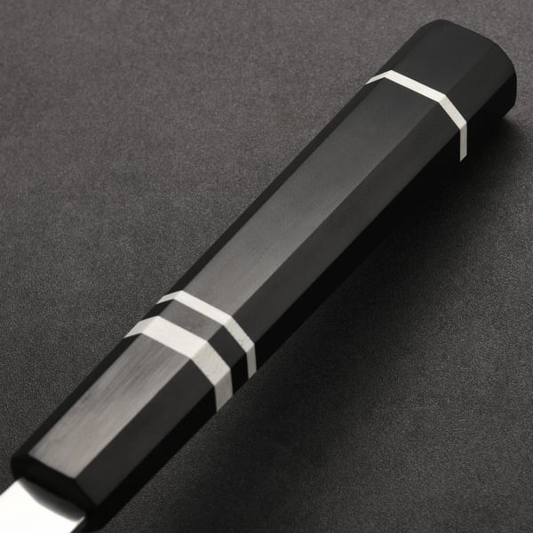 Kokkiveitsi, hiiliteräksinen terä, ergonominen G10-kahva,musta