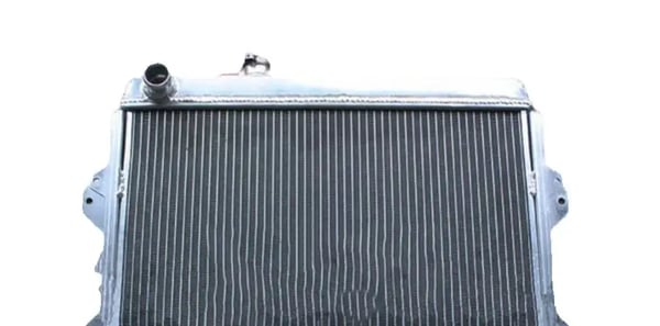 Radiator, Aluminium, 24,5" x 14,3" x 3", Kompatibel med Hilux LN147/LN167/LN172, Høj kølekapacitet, Direkte pasform