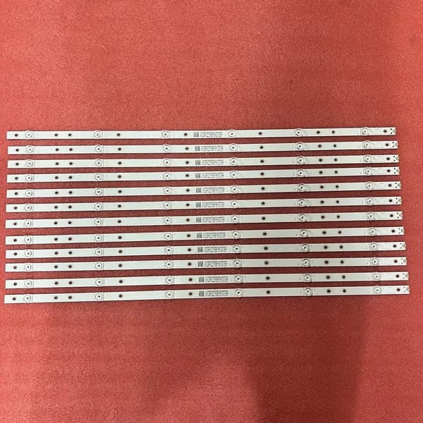 LED Baggrundsbelysningsbar, 675 mm Længde, Dæmpbar, Aluminium Materiale, Kompatibilitet med Flere Modeller, 60 Lumen Flux
