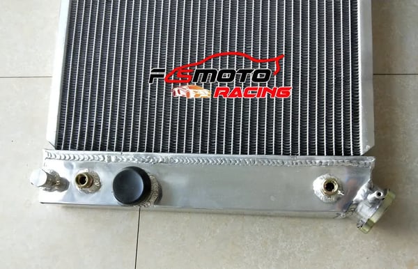 Radiator, Alt Aluminium, Kerne Størrelse 26" x 15" x 1.6", Samlet Størrelse 31.5" x 17" x 3.5"