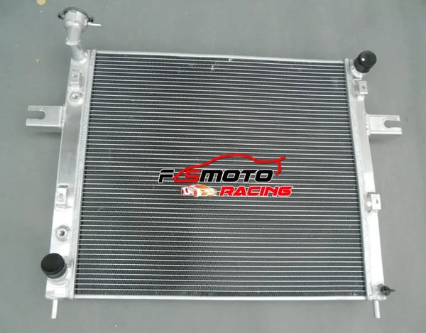 Aluminiumkøler, Kerneudmål 545mm x 590mm x 40mm, Samlede mål 860mm x 610mm x 145mm, Kompatibilitet Jeep Grand Cherokee 4.0L L6 1999-2004