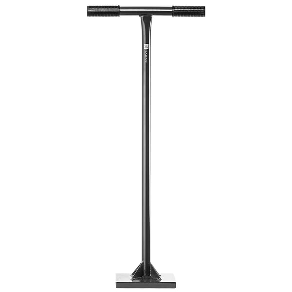 Kompaktori, 20 cm levy, 95,5 cm varren pituus, 3,3 cm akselin halkaisija, 9 kg paino, maalle ja hiekalle