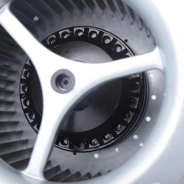 Centrifugalblæser, 840 m³/t luftstrøm, kompakt design, effektiv ydeevne