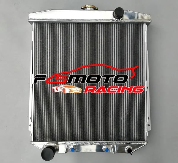 Aluminiumkøler til Ford-modeller, kerne størrelse 18 1/2" x 18 3/4" x 2 1/4", dimensioner 25 1/8" høj x 22 5/8" bred, indløbsslange 1 1/2"