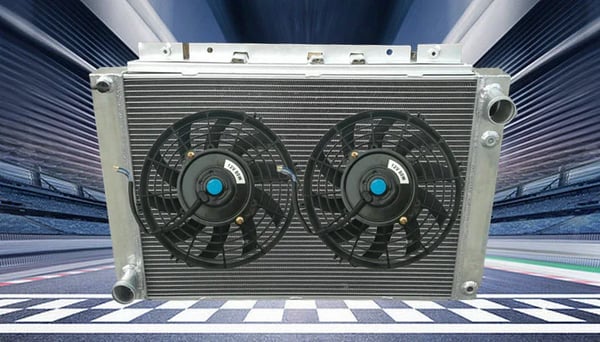 Aluminium Radiator, Kerne Dimensioner 17-3/8”x23-1/4”x2”, Samlede Dimensioner 19-3/8”x27-3/4”x2-1/4”, Indgang/Udgange 1-3/4”, 3 Rækker