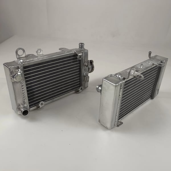 Radiator, kraftig aluminium, øget kølekapacitet, 40% forbedret ydeevne, designet til Transalp 650 XL650V