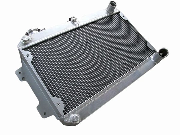 Radiator til Mazda RX-7, 3-rækket design, aluminiumskonstruktion