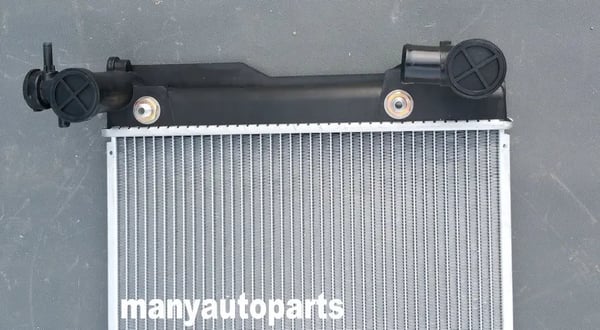 Radiator til Toyota Corolla, Aluminiumkonstruktion, Kompatibel med 2009-2017 modeller, Effektiv køling