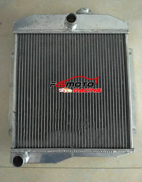 Radiator, Aluminiumkonstruktion, Kerne Dimensioner 16" X 16" X 1.6", Indløbs/Udløbsdiameter 1 1/2", Radiatorhætte inkluderet