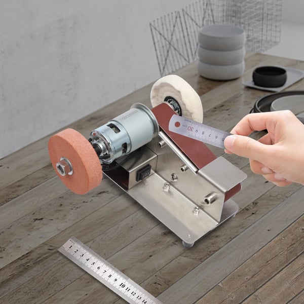 Elektrisk Båndsliber, 150W Motor, 7-Trins Hastighedsregulering, Dimensioner: 17,5 cm x 11 cm x 4 cm, Justerbar Bordvinkel 1°-45°, Vægt: 1,5 kg