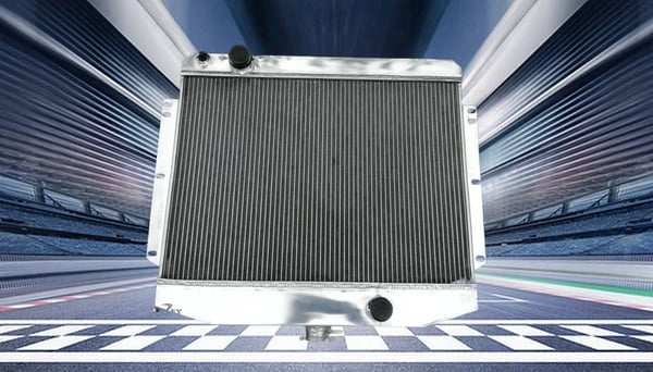 Aluminiumkøler, 450mm x 650mm x 62mm kerne størrelse, 3 rækker, kompatibel med Chevy 350 V8