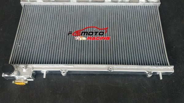 Radiator, Aluminiumkonstruktion, Kerne størrelse 27-1/16” x 13-3/8” x 1”, Kompatibel med Subaru Forester H4 2.5L 1999-2002