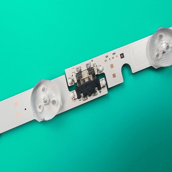 LED-stribe, 3V spænding, 18 LED-perler, CE-certificeret, fleksibel PCB, 1150 mm længde