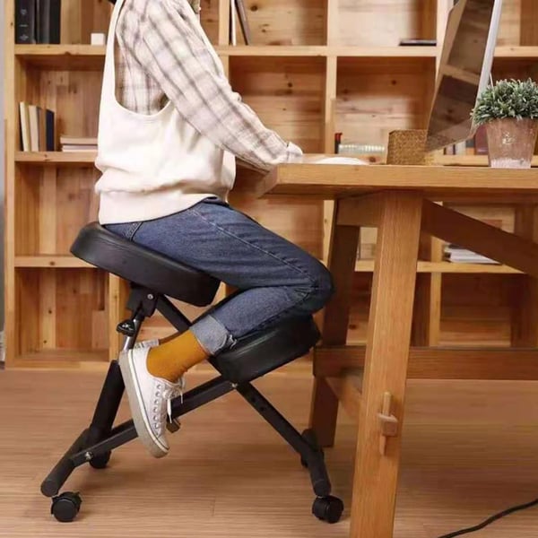Ergonomisk Knæstol, Tykk Pude, Justerbar Højde 50-60cm, 70 x 46cm, Fire Hjul til Mobilitet, Sort