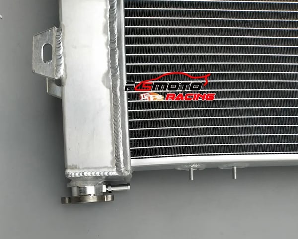 Aluminiumkøler, 30% forbedret køleeffektivitet, perfekt pasform til Jeep,Radiator kun