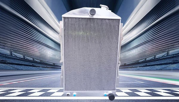 Aluminiumkøler til 350 V8, 570 mm kerne størrelse, 3 række design