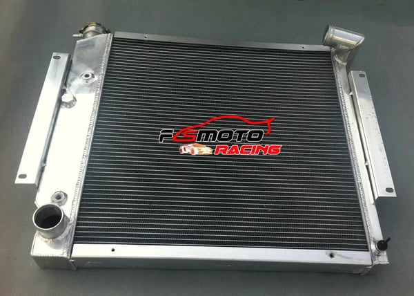 Aluminiumradiator med ventilator, 3-rækket design, høj kølekapacitet, holdbar konstruktion