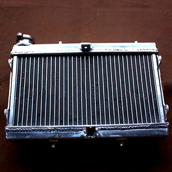 Radiator, Højkvalitets aluminium, Forbedret kølekapacitet, Designet til ATV TRX250R, Nem installation, Holdbar svejsemetode