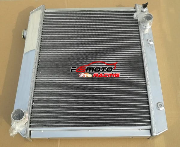 3-Række Aluminium Radiator, Forbedret Kølekapacitet, Fuld Aluminium Konstruktion, Inkluderer To Ventilatorer