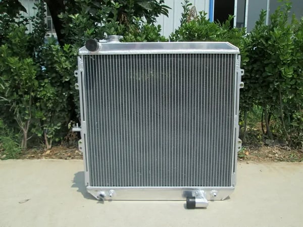 Aluminium Radiator + Blæser, Kerne Størrelse 530mm x 470mm x 62mm, Samlet Størrelse 600mm x 565mm x 76mm, Indløb/Udløb 35mm