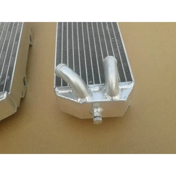 Aluminiumradiator, forbedret køleeffektivitet, holdbar konstruktion, præcisionsingeniørkunst