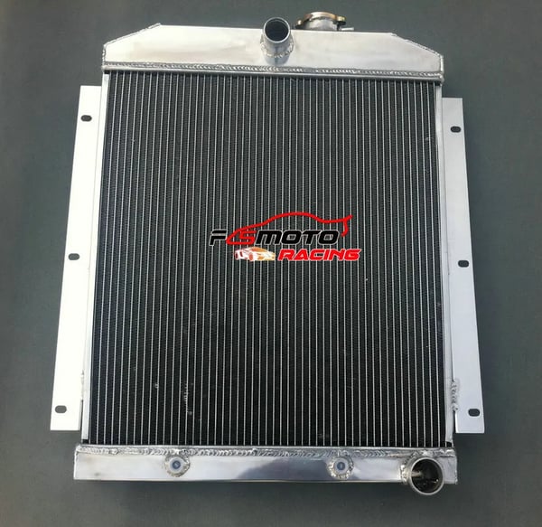 3ROW Aluminium Radiator, Forbedret Køleeffektivitet, Holdbar TIG-svejset Konstruktion, Skræddersyet Pasform til Chevy C/K Trucks