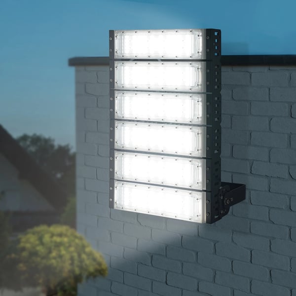 Tulvavalaisin, kestävä muotoilu, energiatehokas LED,300W