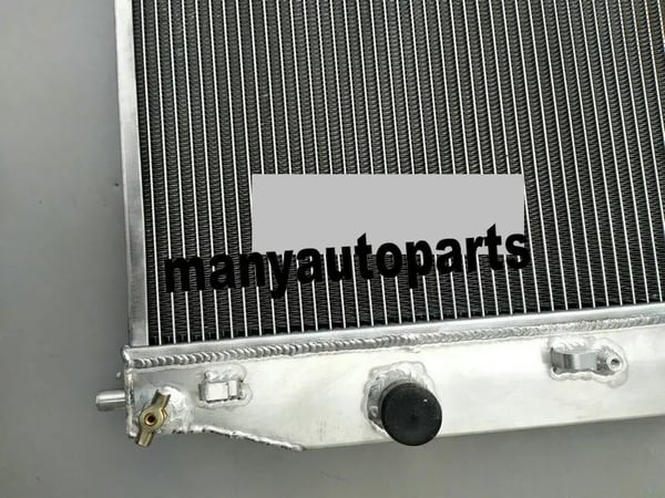 Aluminiumkøler, øget kølekapacitet med 40%, kompatibel med C6 V8 (2005-2013), bolt-on installation, holdbar vakuum-svejset konstruktion