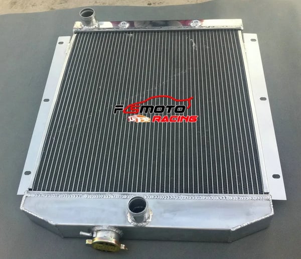 3ROW Aluminium Radiator, Forbedret Køleeffektivitet, Holdbar TIG-svejset Konstruktion, Skræddersyet Pasform til Chevy C/K Trucks