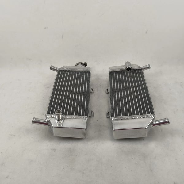 Aluminiumkøler, passer til 2004-2009 Honda CRF250X/CRF250R/CRF250, høj kvalitet aluminium, dimensioner 28,2"x16,6"x4,1", vakuum-loddet