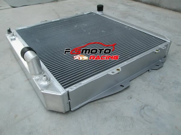 Universel Radiator, 3 Rækker, 62 mm Tykkelse, Kerne Størrelse 528x472 mm, Samlet Størrelse 600x568 mm, Kompatibilitet Pickup Truck 1988-1998