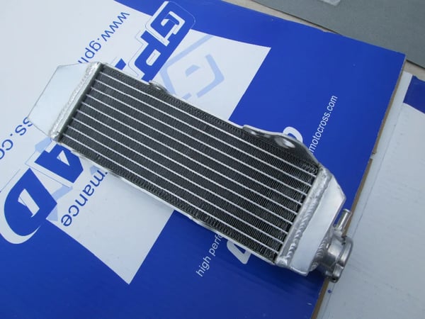 Aluminiumradiator, Længde 33,26 cm, Bredde 33,23 cm, Højde 3,32 cm, Kølekapacitet Forøgelse 40%, Vægt 33,28 kg