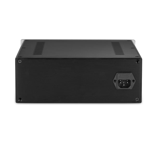 Förstärkarchassi, Aluminiumlegering, Yttre mått 260x311x90 mm, Inre mått 240x297x84 mm, Nettovikt 2,5 kg, Tillbehörsset ingår