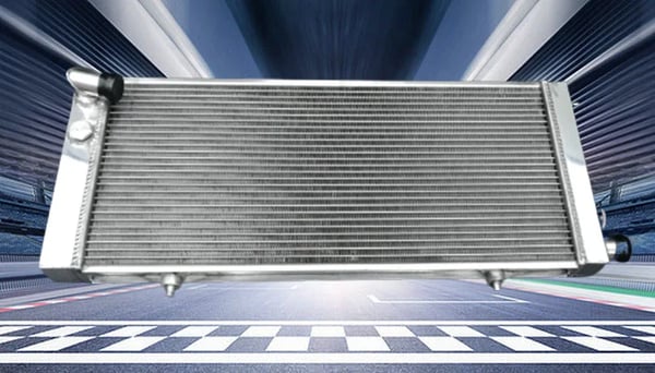 Aluminium Radiator, Kerne Størrelse H605mm x B265mm x D42mm, Samlet Størrelse H730mm x B300mm x D100mm, Indløbsdiameter 35mm, Udløbsdiameter 35mm