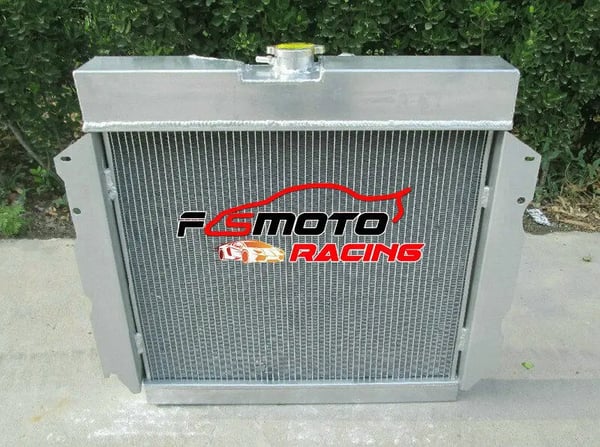 Radiator, Aluminium, Kerne Størrelse 538mm x 460mm x 42mm, Samlet Størrelse 654mm x 600mm x 146mm, Indløbs/Udløbs Diameter 38mm, 3 Række Design