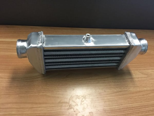 Turbo Intercooler, Legeret Aluminium, Kerne Størrelse 280x140x65 mm, Indløbsdiameter 56 mm, Udløbsdiameter 56 mm, Universel Pasform