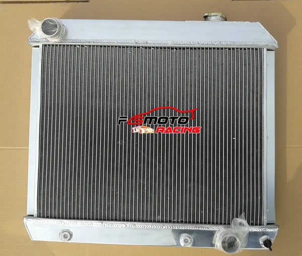 3-Række Aluminium Radiator, Forbedret Kølekapacitet, Fuld Aluminium Konstruktion, Inkluderer To Ventilatorer